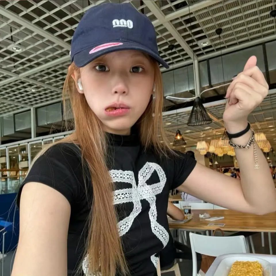 奇怪的相会地点